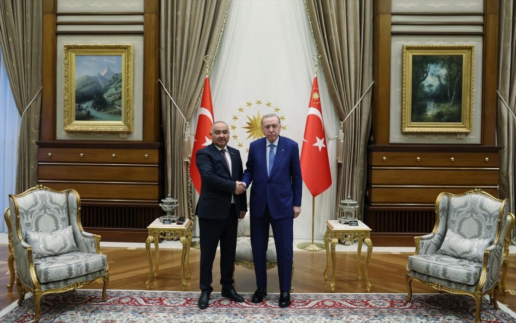 Cumhurbaşkanı Erdoğan, Kırgızistan Meclis Başkanı Turgunbek Uulu’yu kabul etti