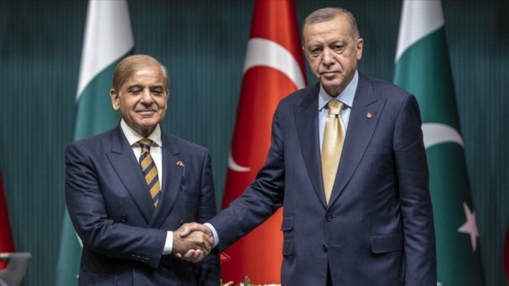 Cumhurbaşkanı Erdoğan, Pakistan Başbakanı ile telefonda görüştü