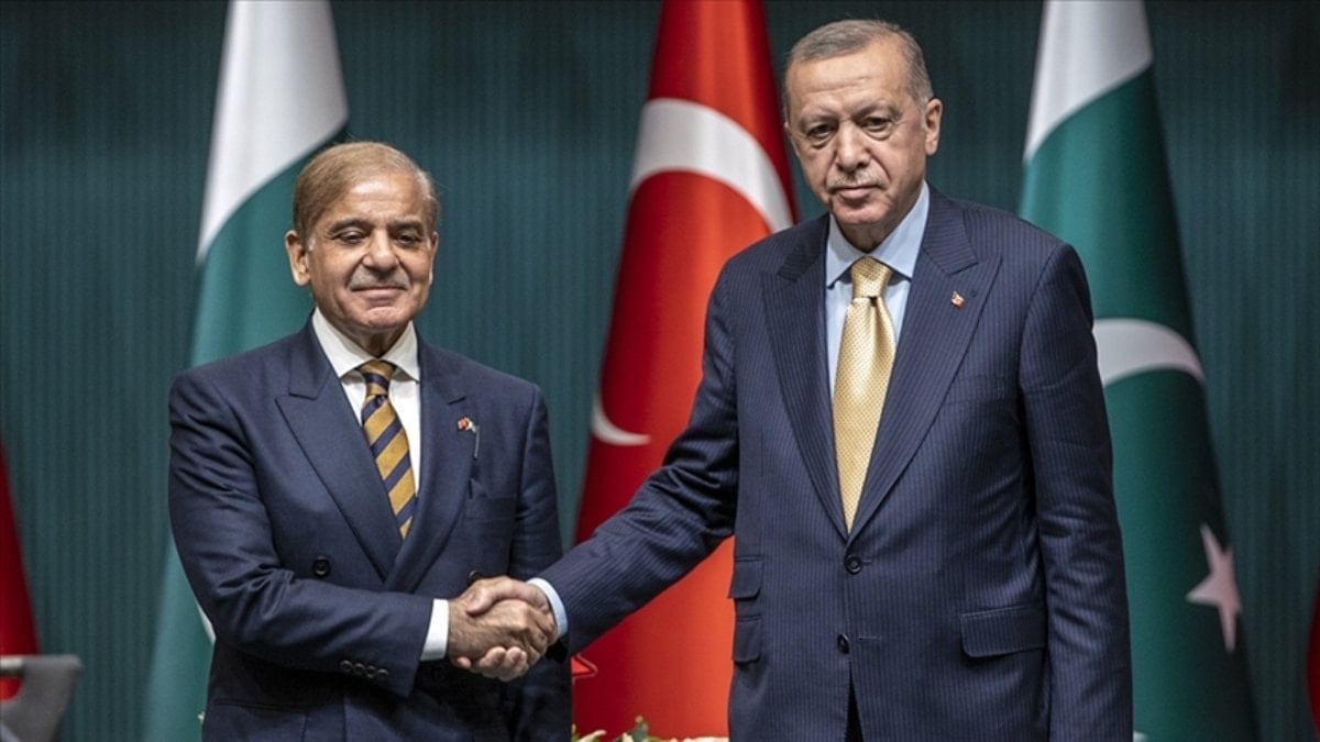 Cumhurbaşkanı Erdoğan, Pakistan Başbakanı ile telefonda görüştü