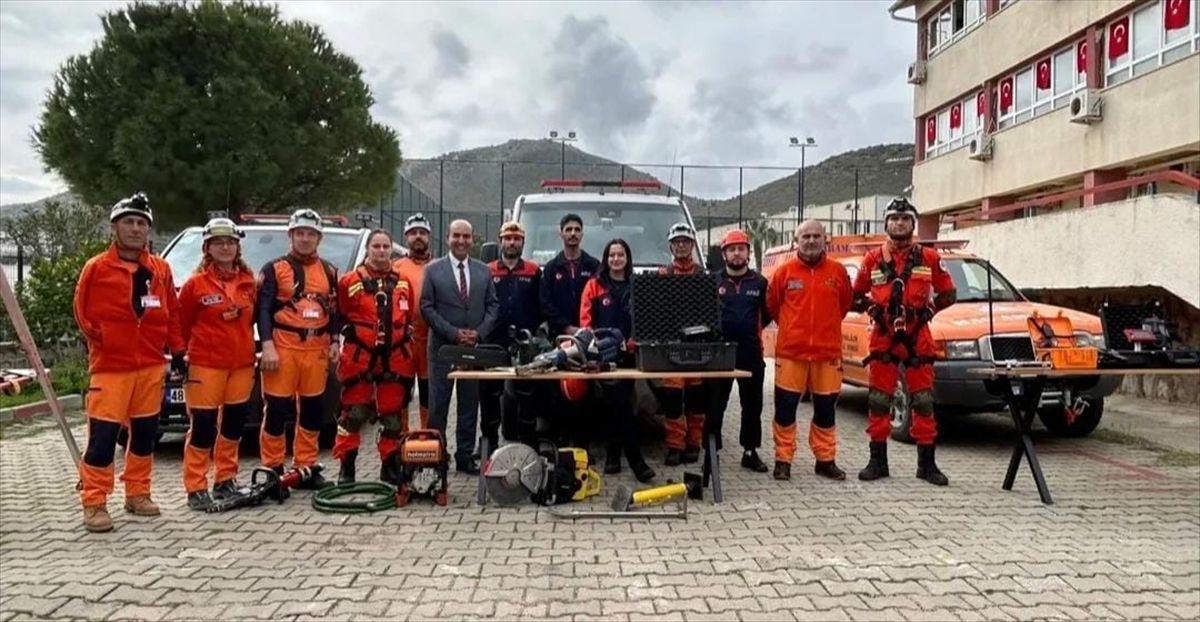 Deprem Şehitleri İçin Anma Programı