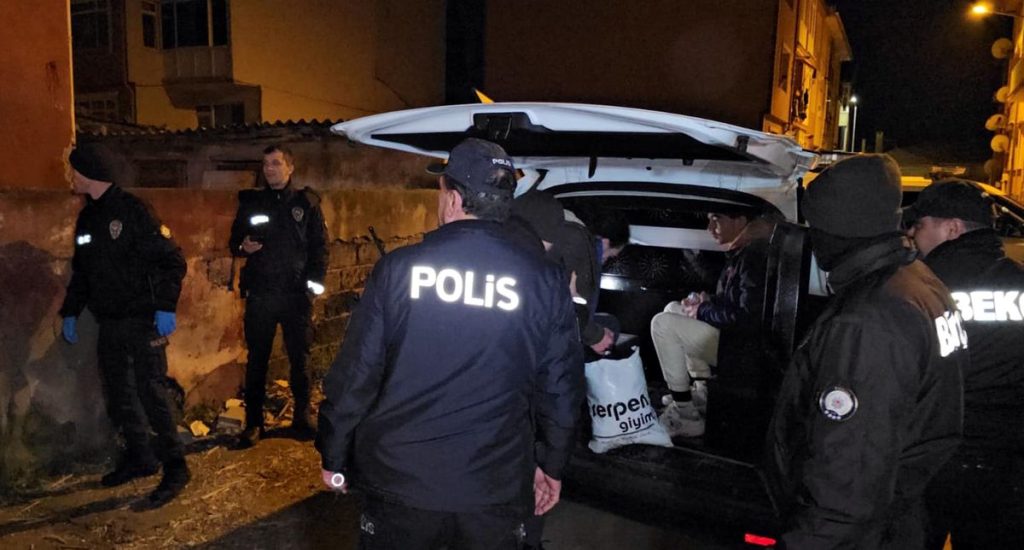 Edirne’de 18 Kaçak Göçmen Yakalandı