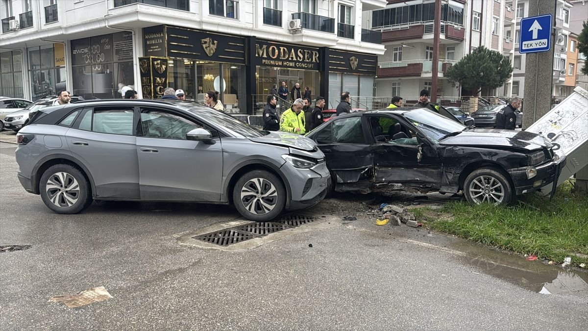 Edirne’de Kaza: 2 Yaralı