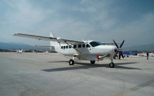 Endonezya’da Uçak Saldırısı: 2 Pilot Hayatını Kaybetti