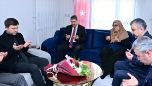 Eskişehir Valisi Yılmaz, şehit Mevlüt Kahveci’nin ailesini ziyaret etti
