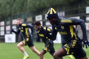 Fenerbahçe Trabzonspor Maçına Hazırlanıyor