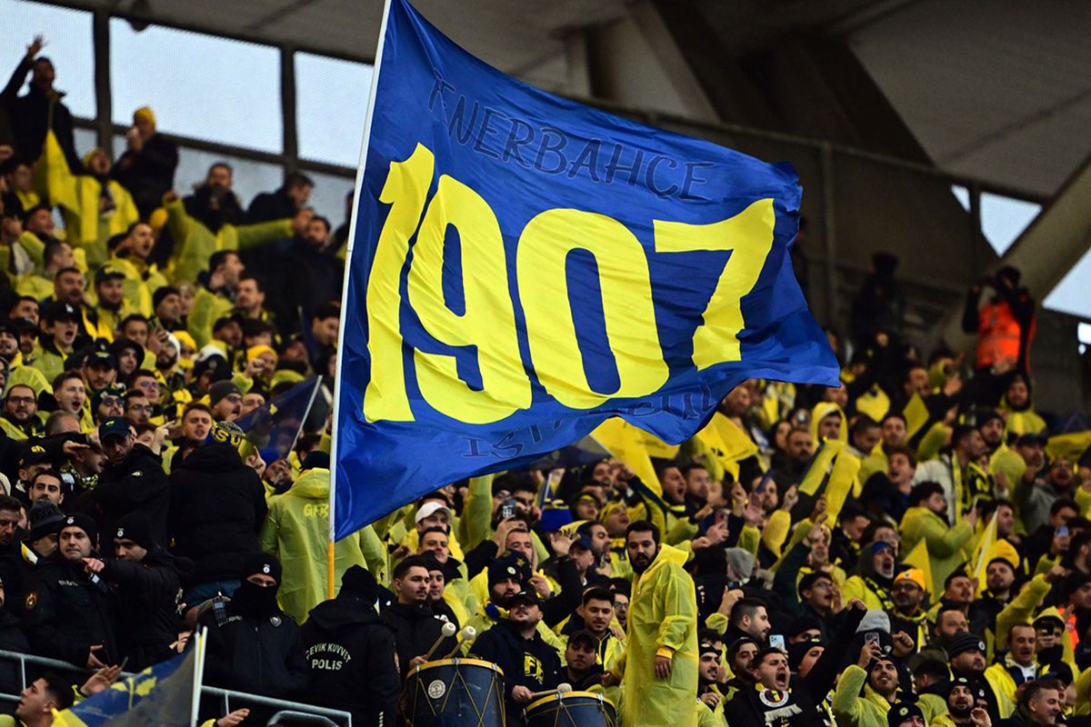 Fenerbahçe’nin rakibi karıştı! Hocayı kovdular yerine gelen isim tanıdık