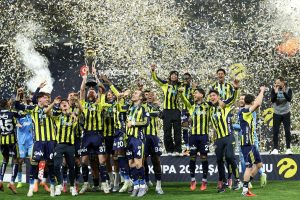 Galibiyet nedir unuttular! Fenerbahçe’nin rakibine bir şok daha