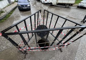 Gaziemir’de Esnaf Suyu Kendi İmkanlarıyla Tahliye Etti
