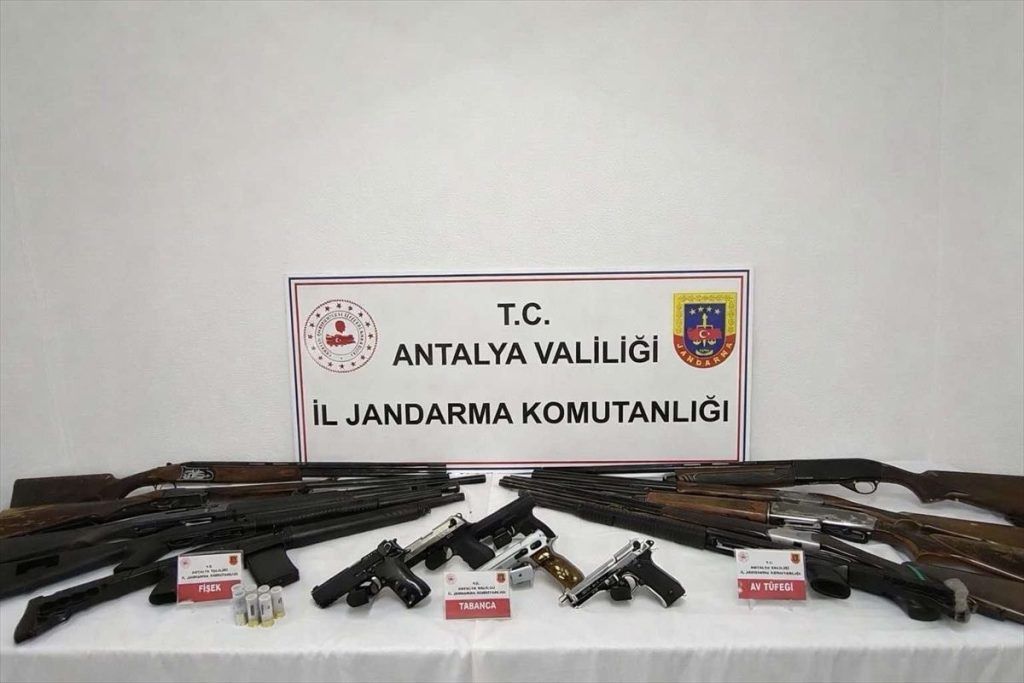 Gazipaşa’da Ruhsatsız Silah Operasyonu