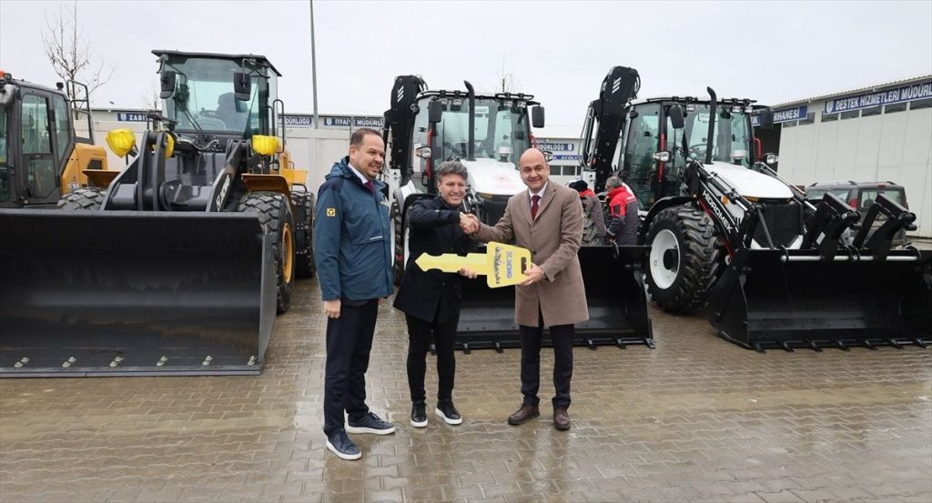 Gelibolu’ya 5 Yeni İş Makinesi