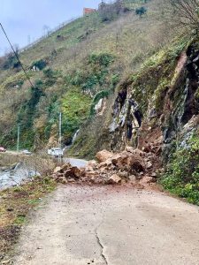 Giresun’da Heyelan Sebebiyle Ulaşım Aksadı