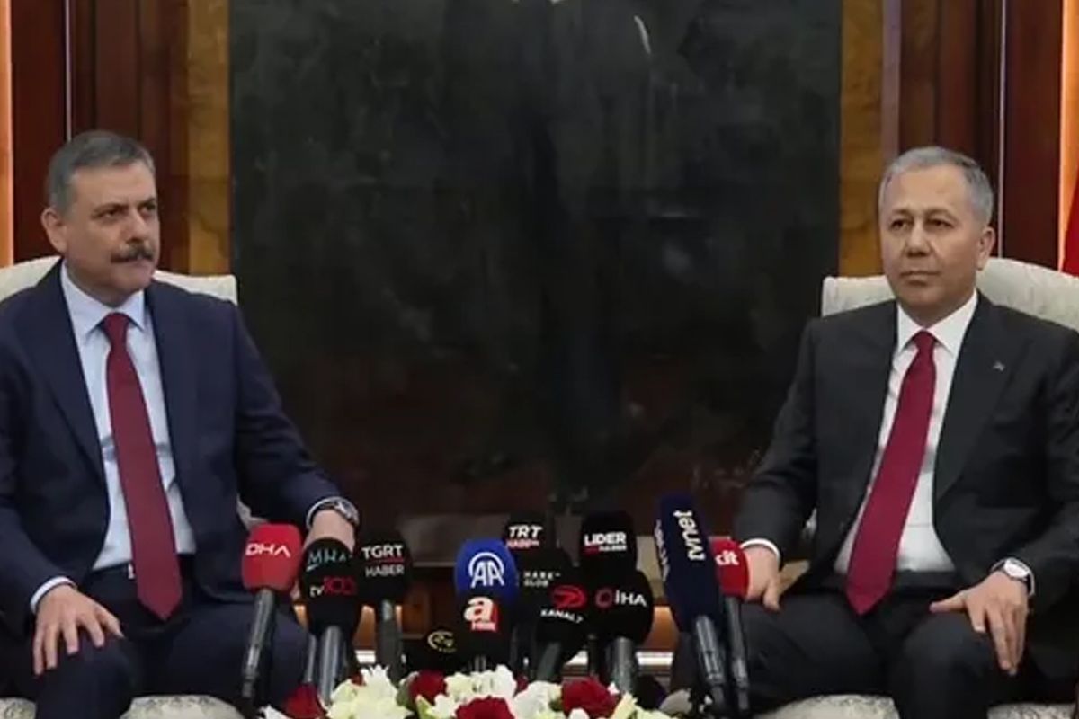 İçişleri Bakanlığı’nda devir teslim! Ali Yerlikaya, görevini Mustafa Çiftçi’ye bıraktı
