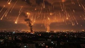 İran, İsrail ve ABD üslerine saldırılarını sürdürüyor: 500’ün üzerinde füze ateşlendi