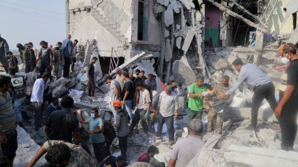 İran’da hayatını kaybedenlerin sayısı 867’ye yükseldi