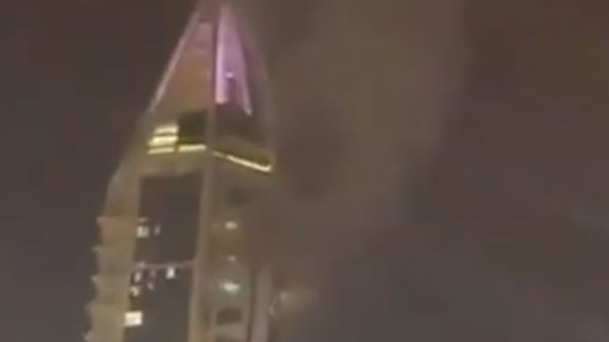 İran’dan BAE’ye İHA saldırısı: Dubai Marina Kulesi vuruldu