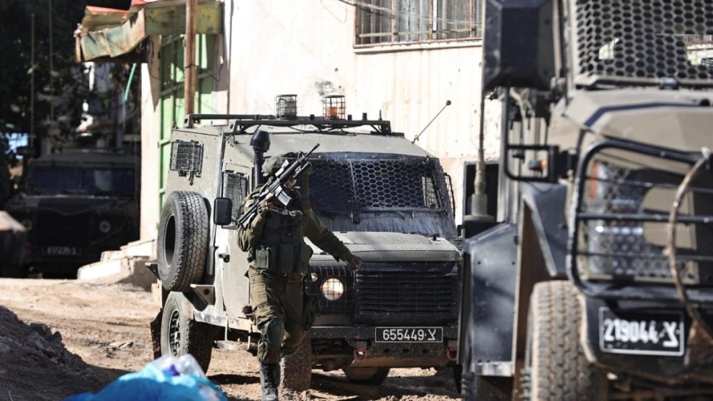 İsrail ordusu Batı Şeria’da 5 Filistinliyi yaraladı
