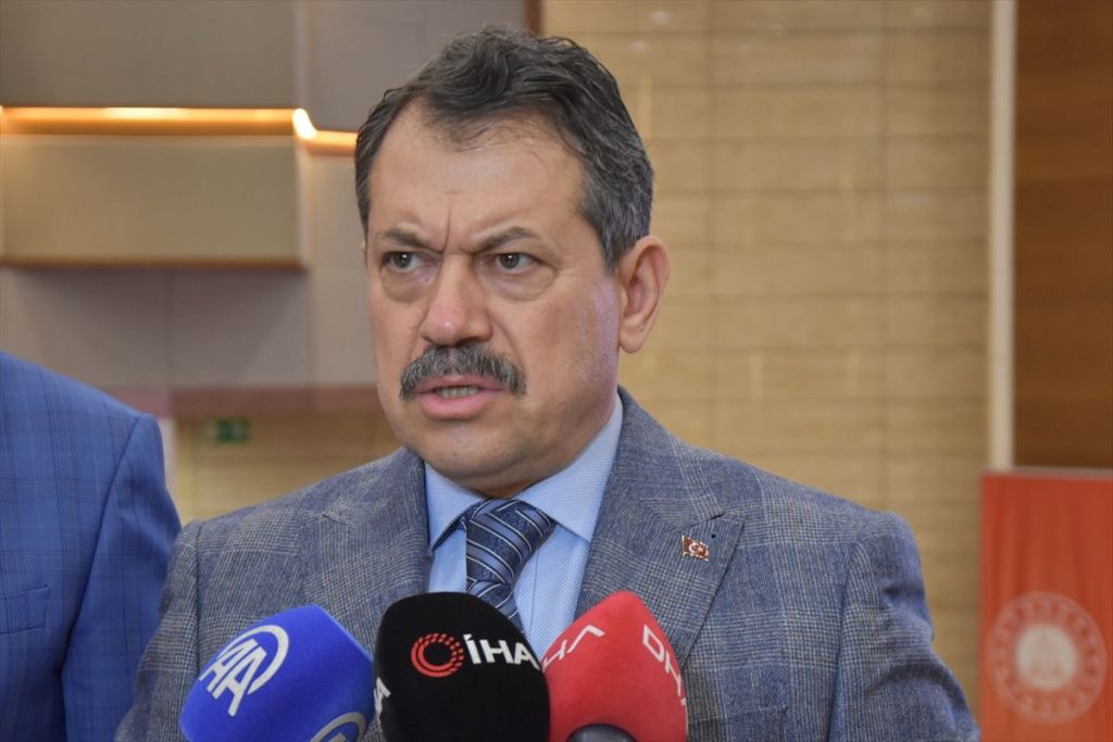 İzmir’de “IBAN’ını kullandırma suça ortak olma” konferansı düzenlendi