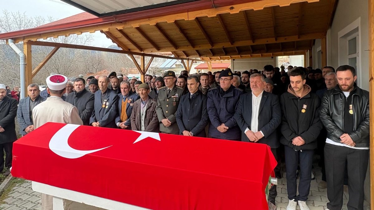 Kıbrıs gazisi Osman Alaca Çorum’da son yolculuğuna uğurlandı
