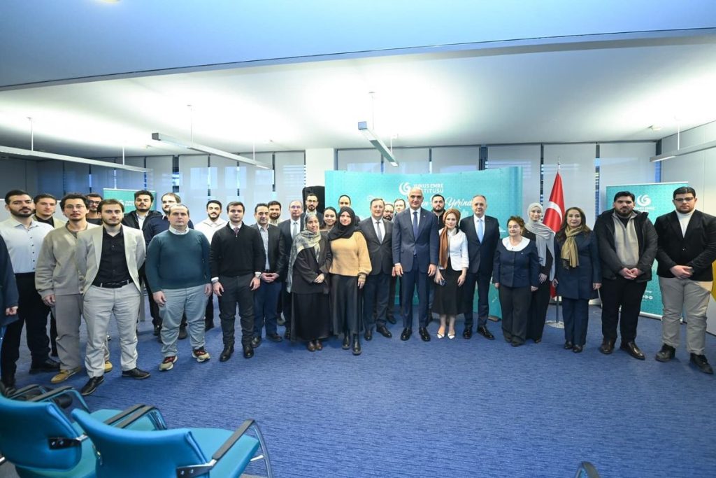 Kültür Bakanı Ersoy, Berlin’de Yunus Emre Enstitüsü’nü Ziyaret Etti