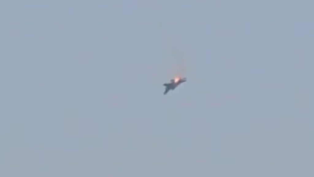 Kuveyt’te ABD’ye ait F-15 savaş uçağı düşürüldü