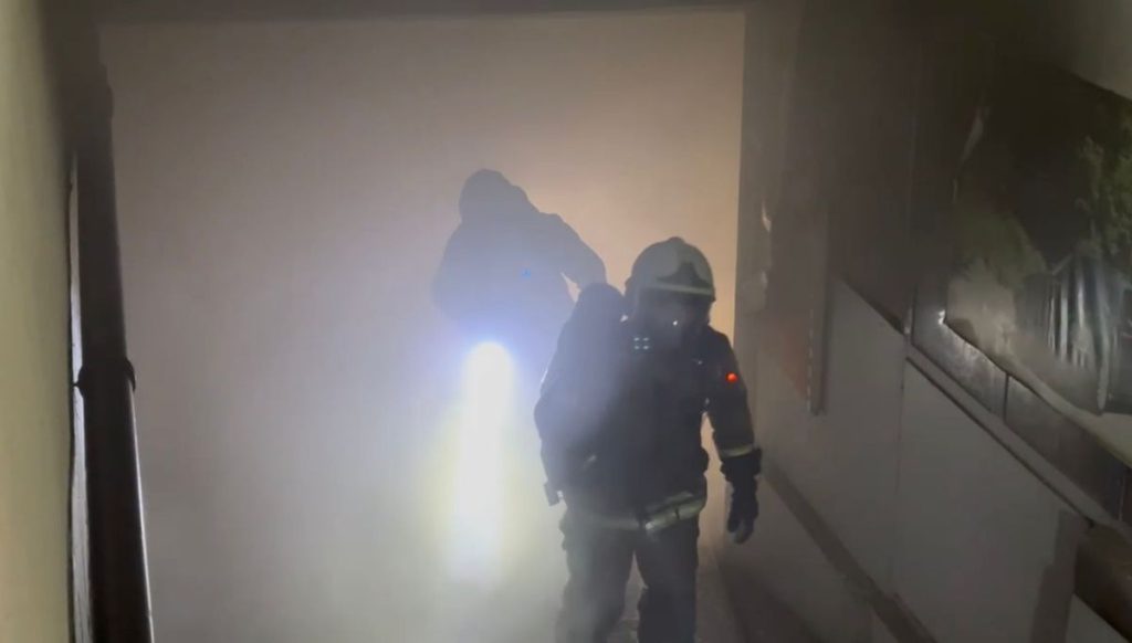 Maltepe’de Oto Tamirhanesinde Yangın