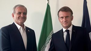 Mesud Pezeşkiyan ile Emmanuel Macron telefonda görüştü
