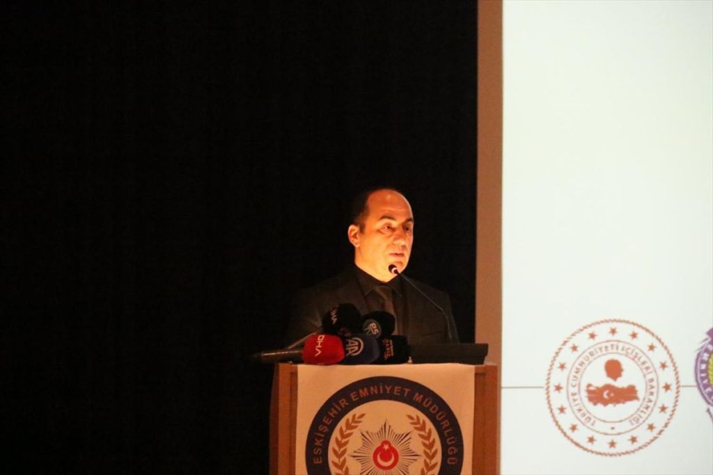 Muhtarlara Güvenli İnternet Eğitimi