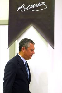 Özgür Özel: Borçların Yapılandırılması Hayati