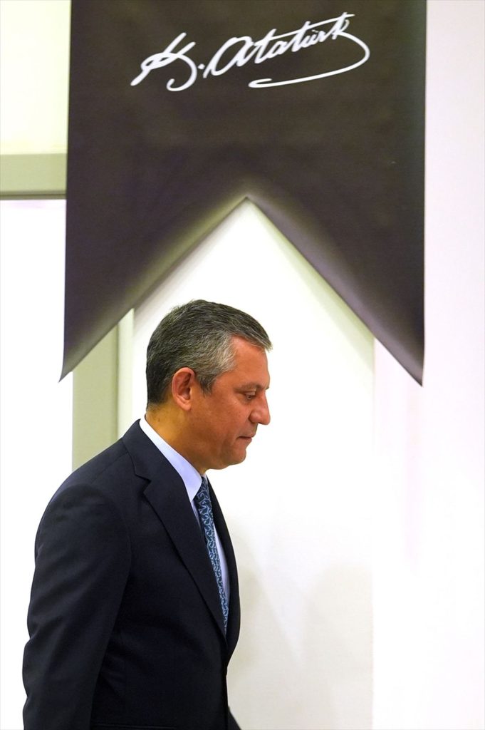 Özgür Özel: Borçların Yapılandırılması Hayati