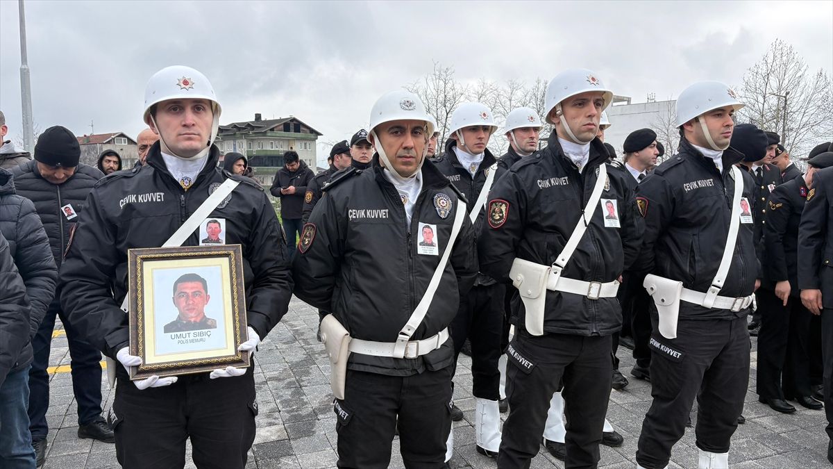 Polis Memuru Umut Sıbıç Toprağa Verildi
