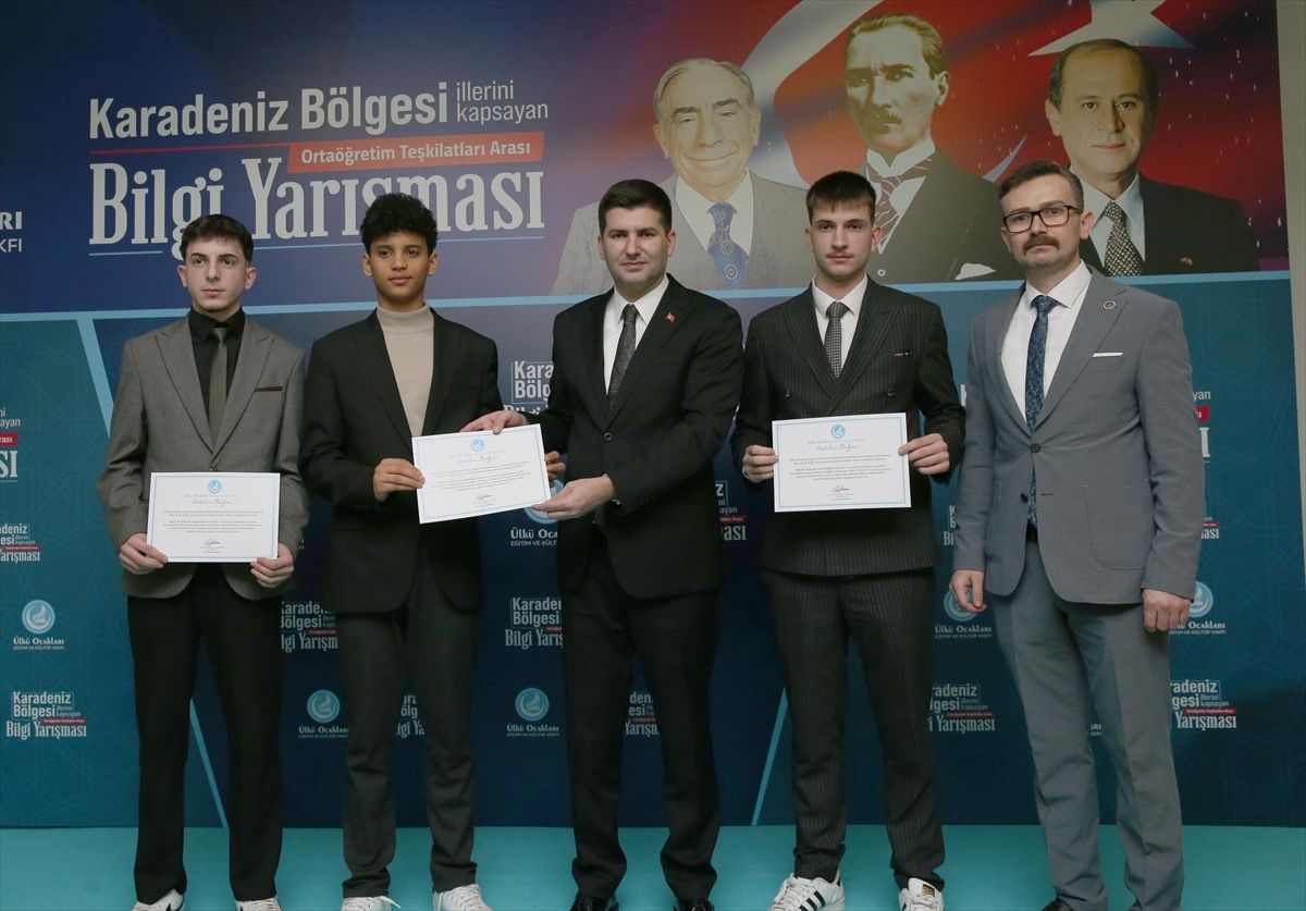 Rize’de Ülkü Ocakları Eğitim ve Kültür Vakfınca bilgi yarışması düzenlendi