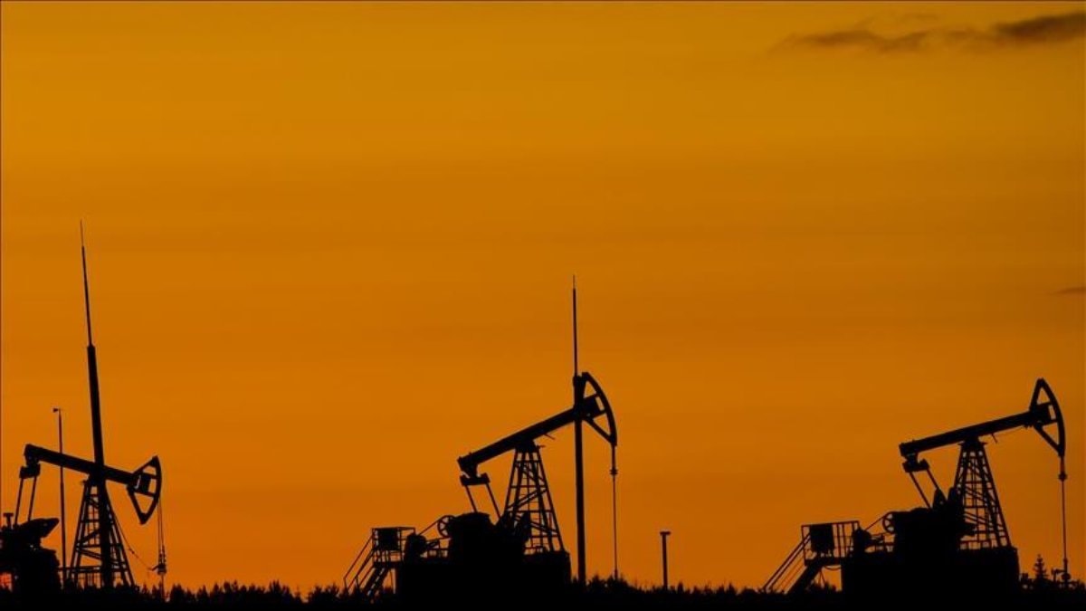 Savaşın enerji piyasasına etkisi: Petrol 15 ayın zirvesinde