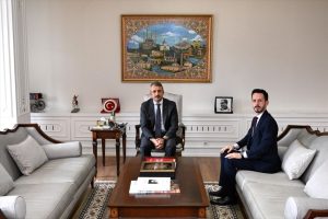 Tarık Hatipler’den Vali Sezer’e Ziyaret