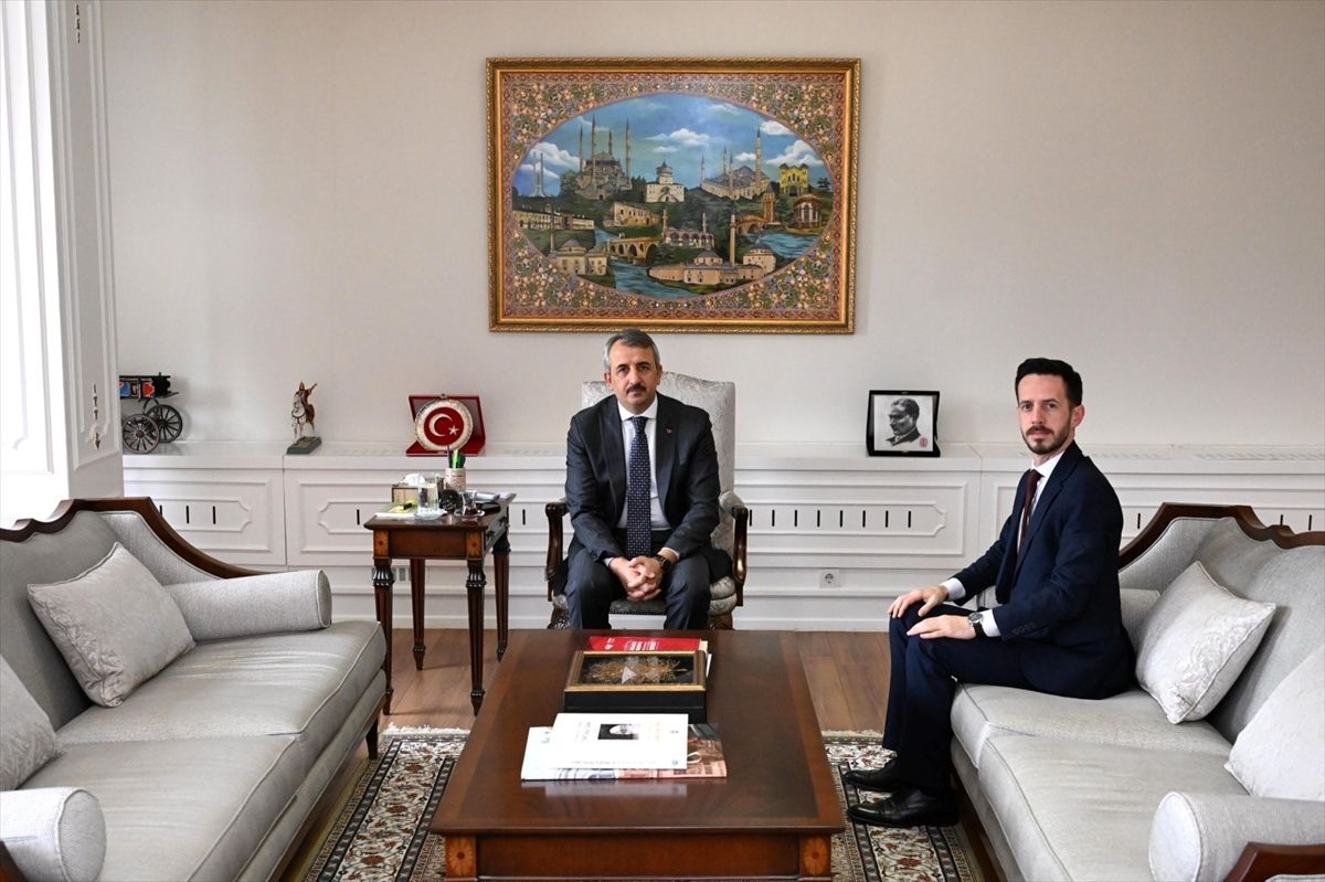 Tarık Hatipler’den Vali Sezer’e Ziyaret
