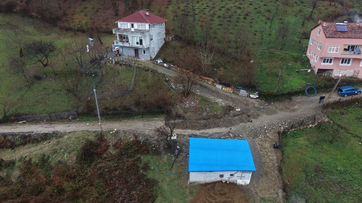 Türkeli’de Heyelan: Ahır Hasar Gördü