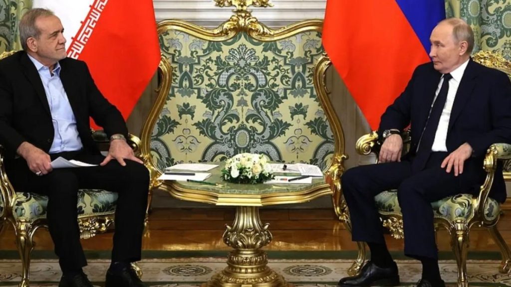 Vladimir Putin ve İran Cumhurbaşkanı Mesud Pezeşkiyan telefonda görüştü