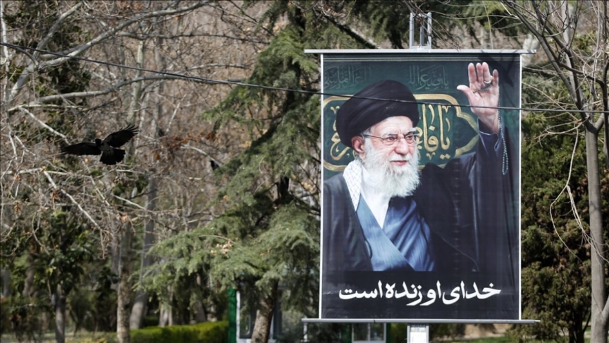 WSJ: Hamaney saldırı günü sığınakta değil, konutundaydı