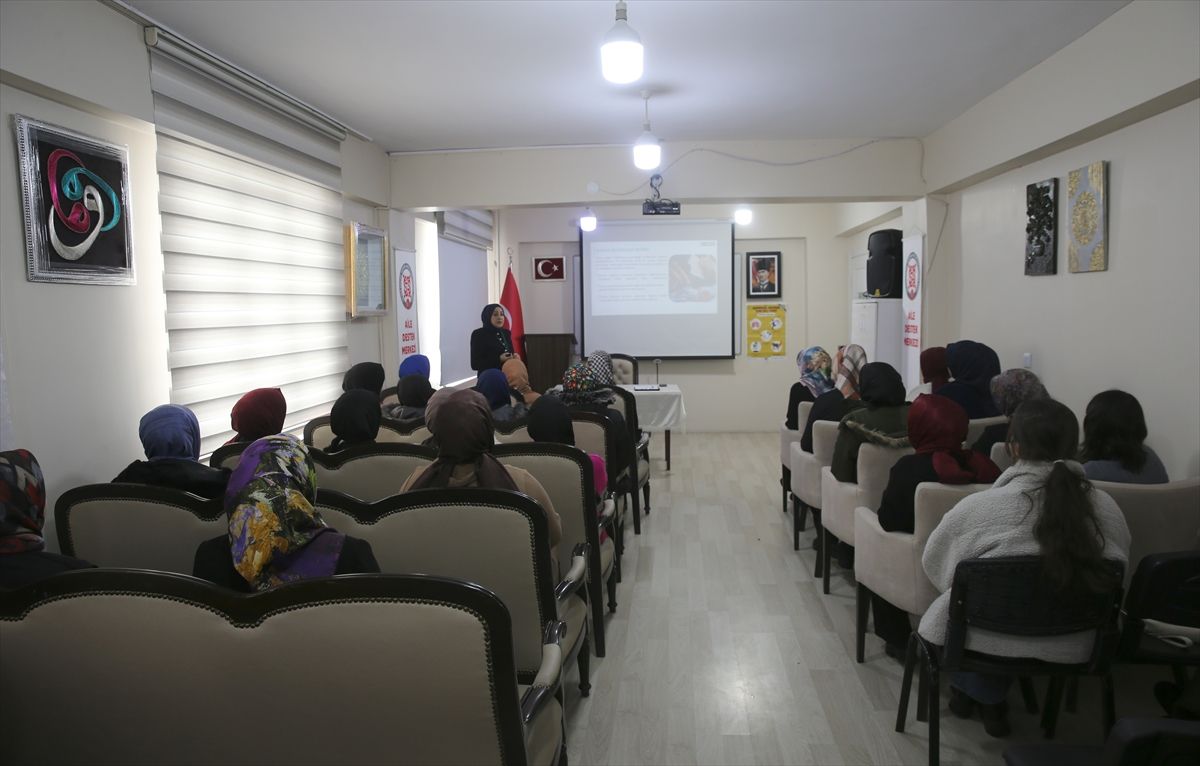 YEDAM’dan Anneler için Kumar Bağımlılığı Eğitimi