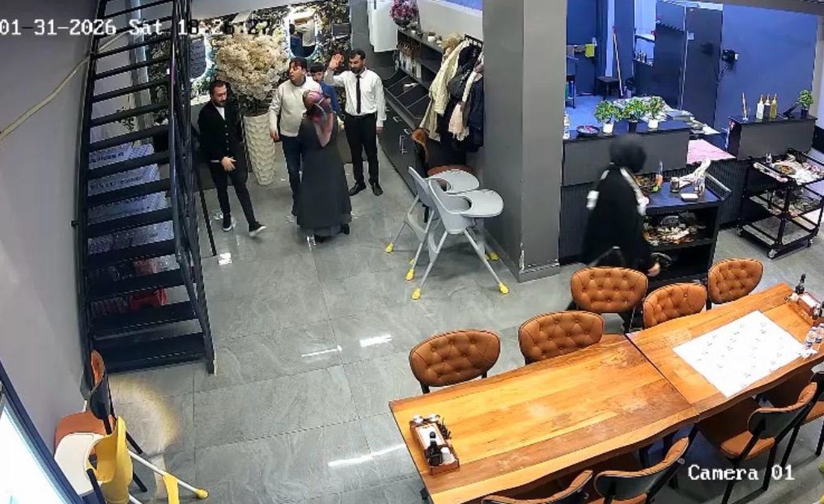 Yürekleri ağza getiren anlar! Şefin hızlı müdahalesi bebeği kurtardı